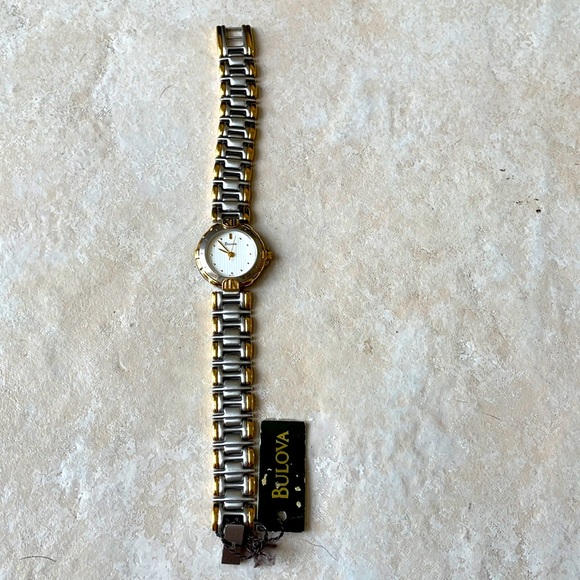 Bulova lady two tone quartz #98L70 main image 5